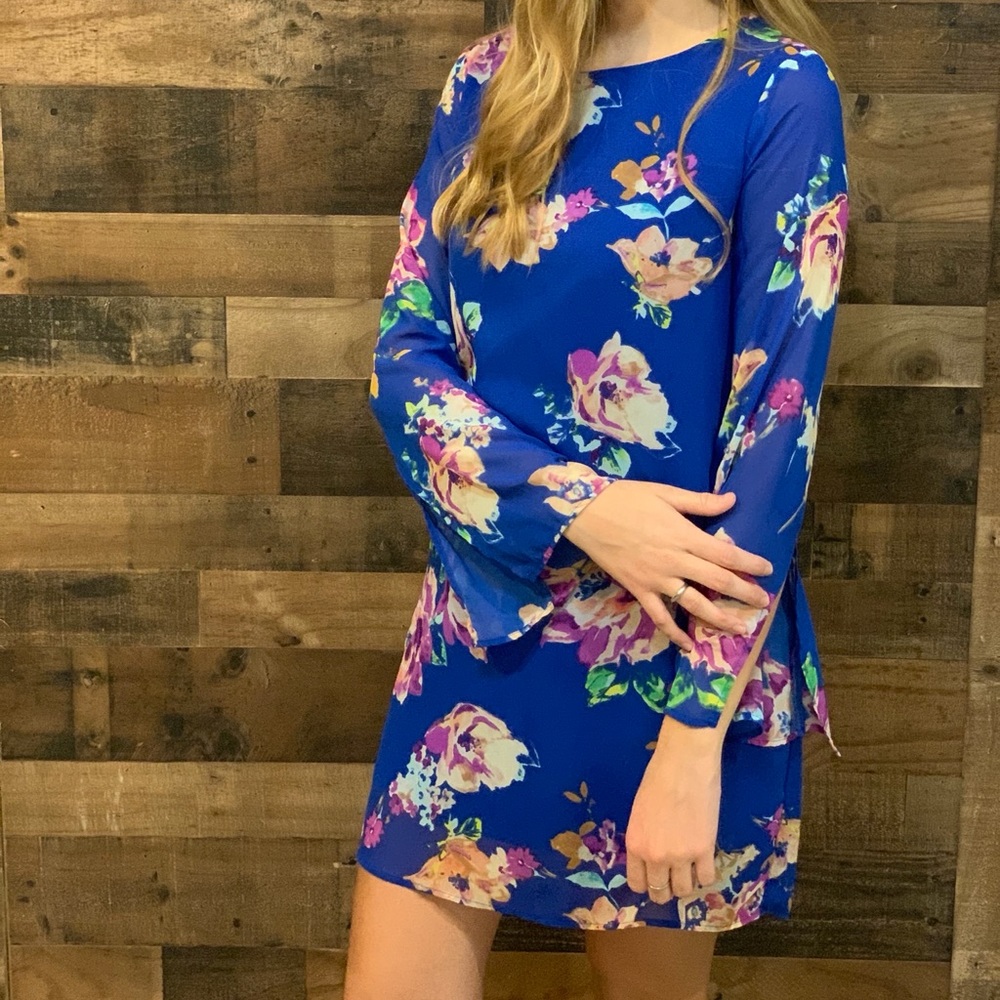 Blue floral Belk dress size S/M: